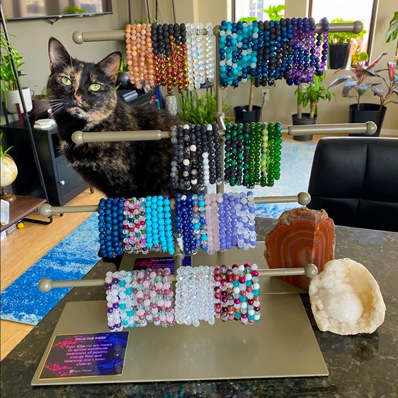 Crystal healing bracelet with silver charm - Picture 1 of 1